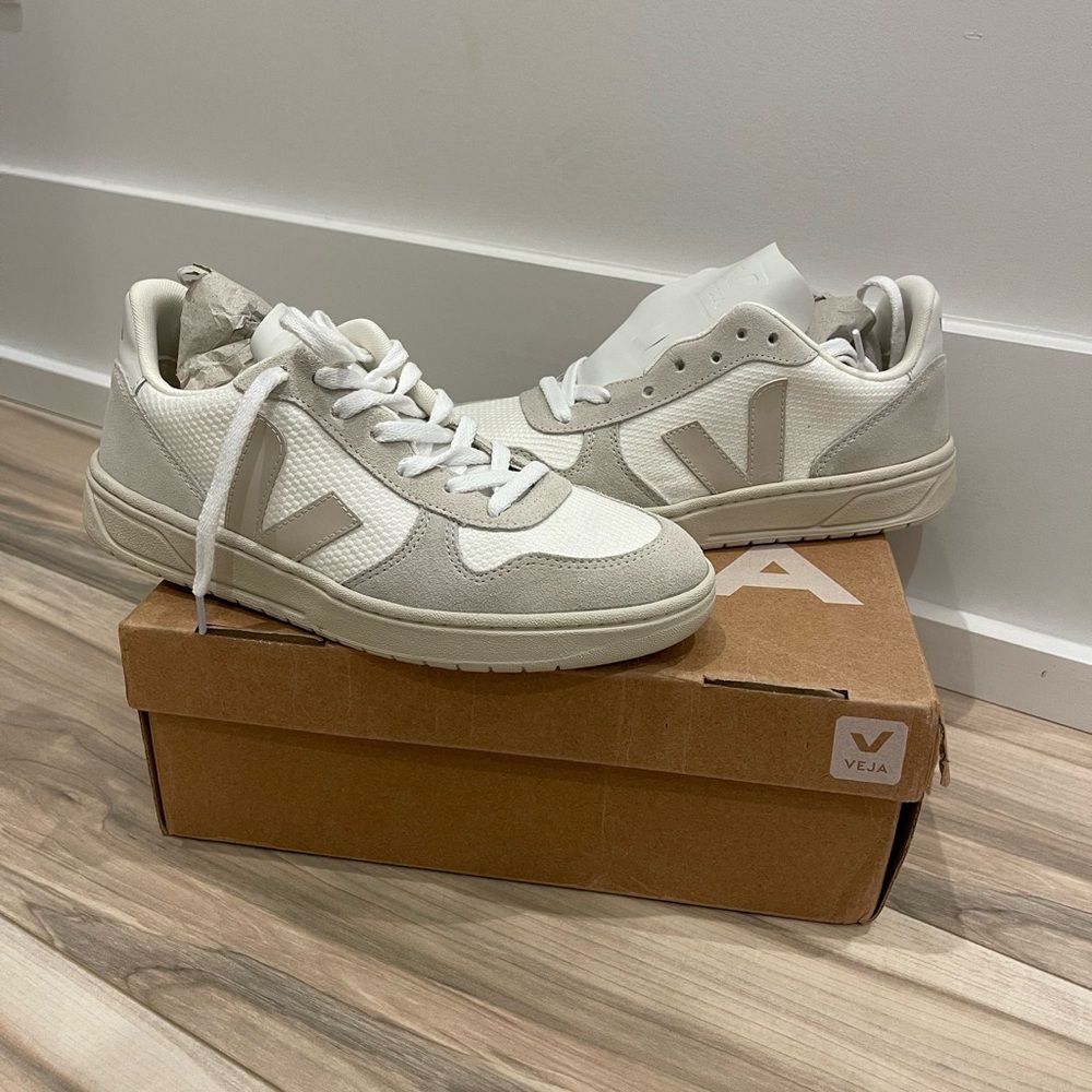 Veja Cream Sneakers